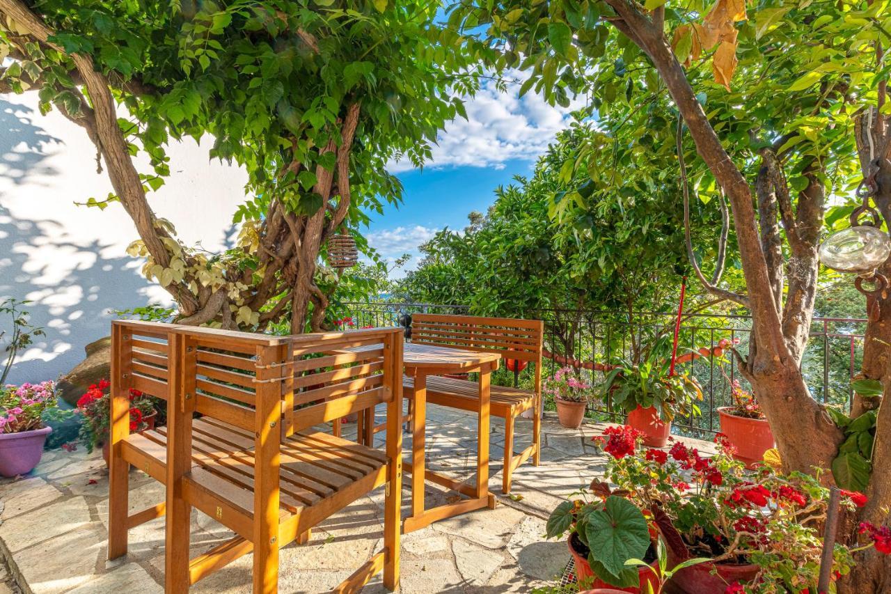 Katerina Fotopoulos Rooms & Apartments - Papanero Com Agios Ioannis  Exteriör bild