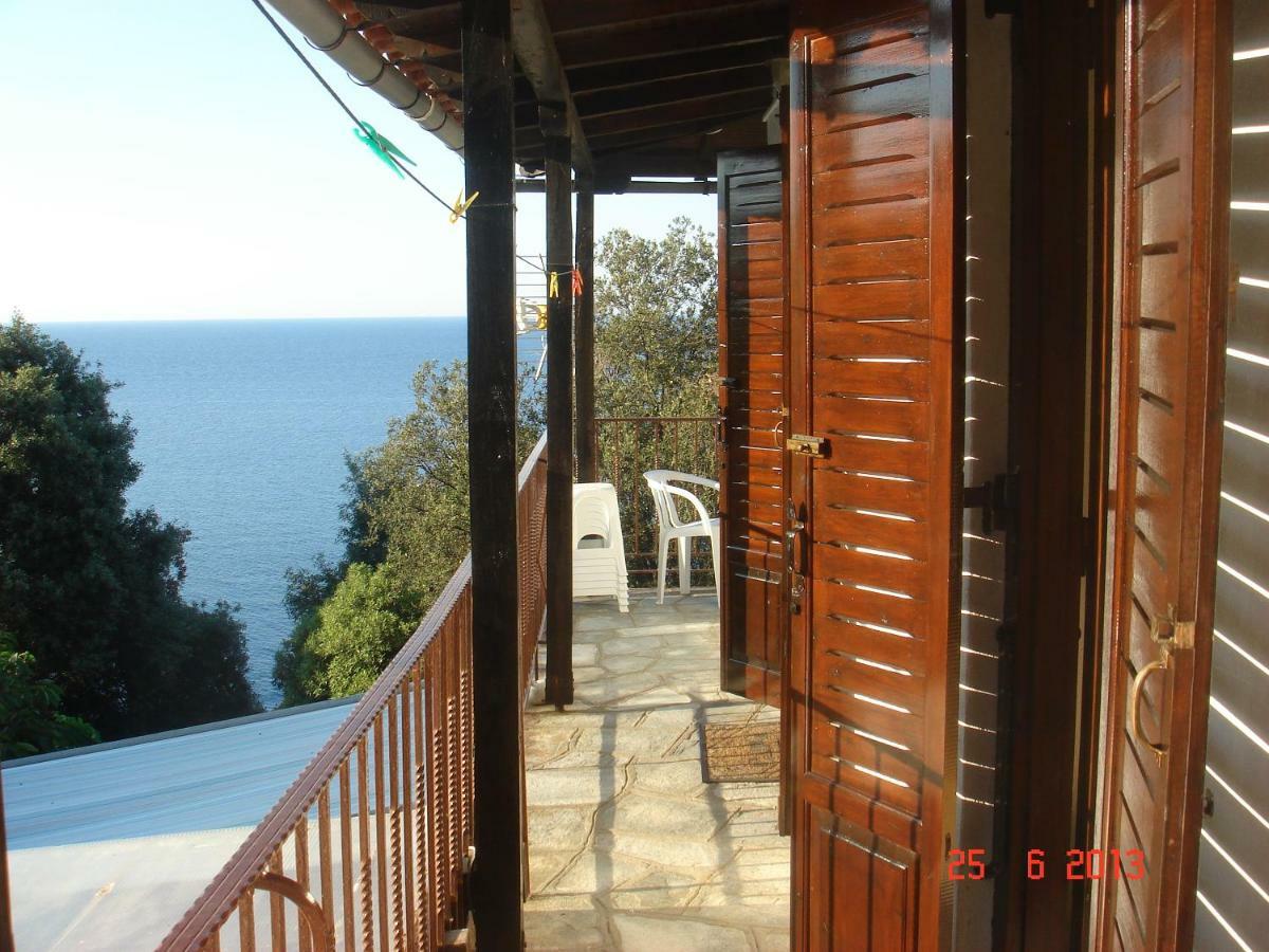 Katerina Fotopoulos Rooms & Apartments - Papanero Com Agios Ioannis  Exteriör bild